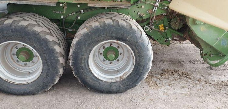 KRONE COMBINE PRESSE ENRUBANNEUSE COMPRIMA CF 155 XC-XTREME- 2 ESSIEUX – PTAC 9 T  76 897