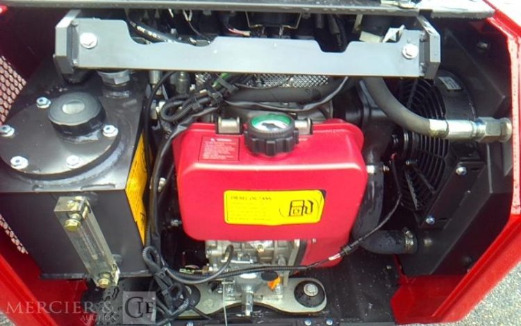 GENERIQUE MINI DUMPER SUR CHENILLE  RHINOCEROS XN800 – D192 – AN2024 MATERIEL NEUF ROUGE 800 639