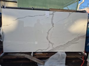 autre Lot d&rsquo;environ 43,2m2 de carrelage de 120x240cm effet marbré  78