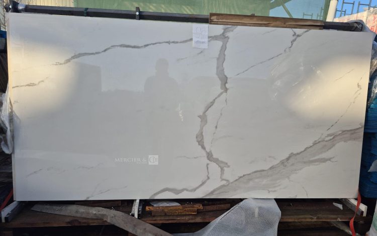 autre Lot d&rsquo;environ 43,2m2 de carrelage de 120x240cm effet marbré  78