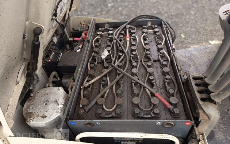 CROWN CHARIOT ELEVATEUR FRONTAL SC 5320 ELECTRIQUE – CAPACITE 1,2 TONNES – 832 H  92 344