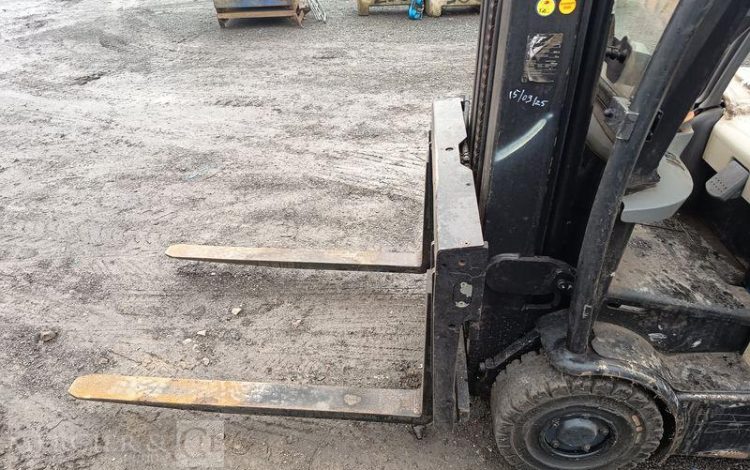 CROWN CHARIOT ELEVATEUR FRONTAL SC 5320 ELECTRIQUE – CAPACITE 1,2 TONNES – 832 H  92 344