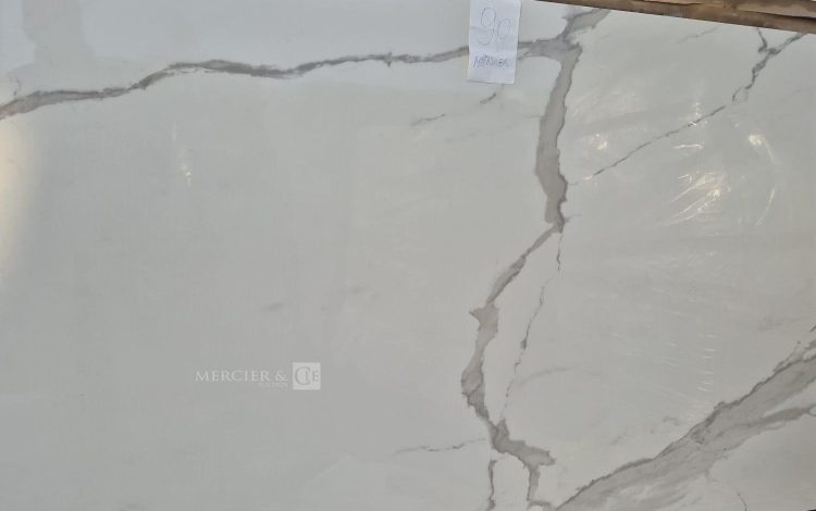 autre Lot d&rsquo;environ 76m2 de carrelage effet marbré de 120x240cm  83