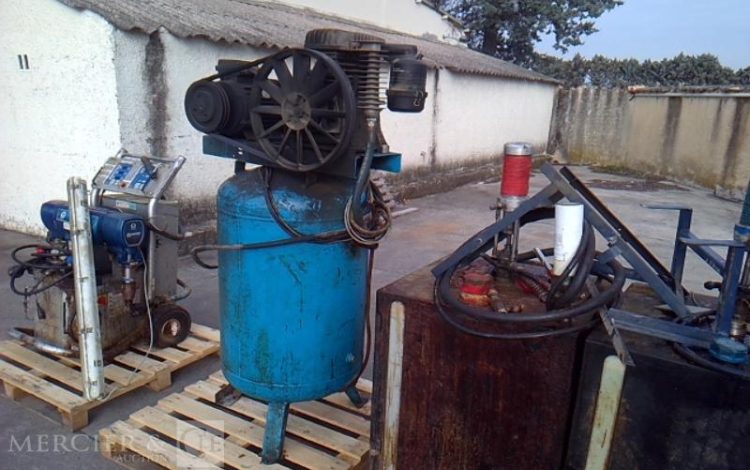 GRACO MACHINE A PULVERISER MOUSSE POLYURETHANE REACTOR  E-30  A1212