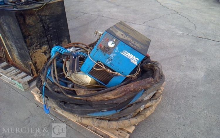 GRACO MACHINE A PULVERISER MOUSSE POLYURETHANE REACTOR  E-30  A1212