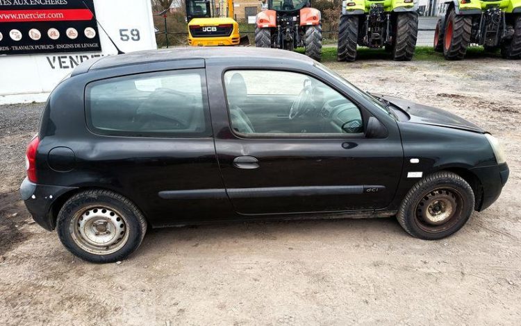 RENAULT CLIO II SOCIETE PHASE 2 1.5 dCi 68 CV – DIESEL – 305155 KMS – ANNEE 2006 NOIR BX-462-LK