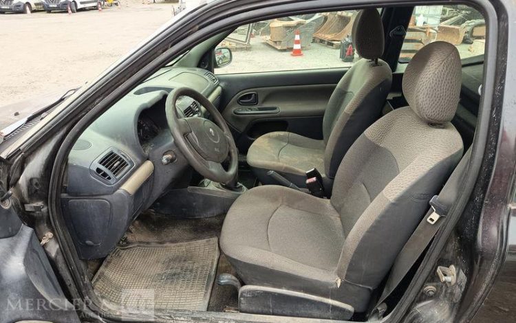 RENAULT CLIO II SOCIETE PHASE 2 1.5 dCi 68 CV – DIESEL – 305155 KMS – ANNEE 2006 NOIR BX-462-LK