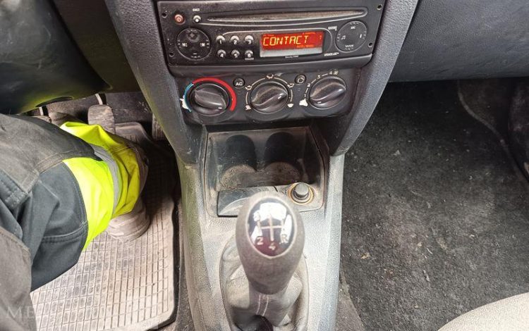 RENAULT CLIO II SOCIETE PHASE 2 1.5 dCi 68 CV – DIESEL – 305155 KMS – ANNEE 2006 NOIR BX-462-LK