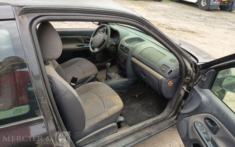RENAULT CLIO II SOCIETE PHASE 2 1.5 dCi 68 CV – DIESEL – 305155 KMS – ANNEE 2006 NOIR BX-462-LK