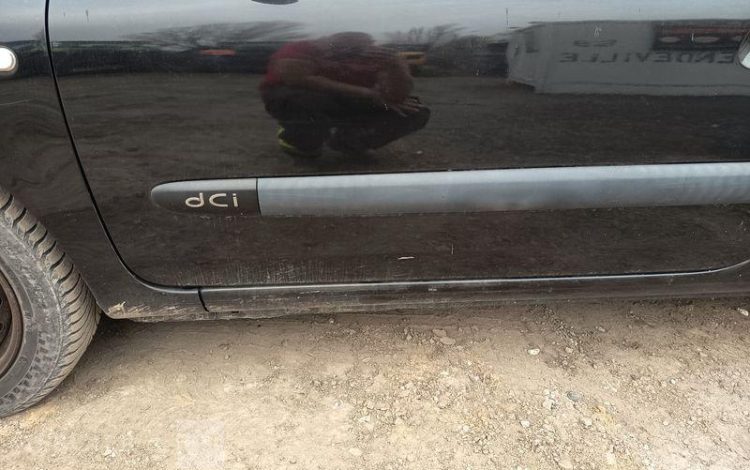 RENAULT CLIO II SOCIETE PHASE 2 1.5 dCi 68 CV – DIESEL – 305155 KMS – ANNEE 2006 NOIR BX-462-LK