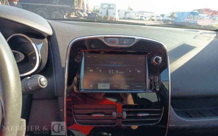 RENAULT CLIO IV 5 Portes 0.9 TCe 12V Energy eco2 S&S 90 cv – EQUIPEE GAZ – ANNEE 2013 BLANC DB-861-MH