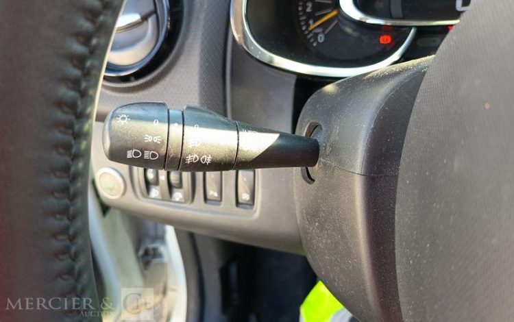 RENAULT CLIO IV 5 Portes 0.9 TCe 12V Energy eco2 S&S 90 cv – EQUIPEE GAZ – ANNEE 2013 BLANC DB-861-MH