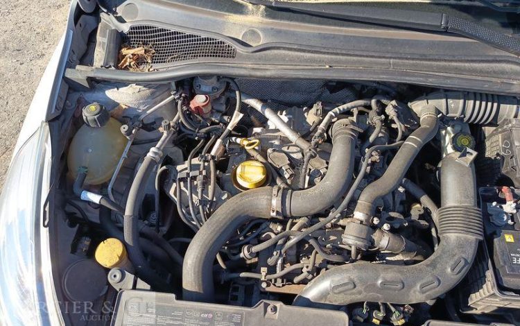 RENAULT CLIO IV 5 Portes 0.9 TCe 12V Energy eco2 S&S 90 cv – EQUIPEE GAZ – ANNEE 2013 BLANC DB-861-MH