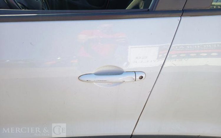 RENAULT CLIO IV 5 Portes 0.9 TCe 12V Energy eco2 S&S 90 cv – EQUIPEE GAZ – ANNEE 2013 BLANC DB-861-MH