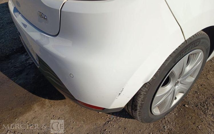 RENAULT CLIO IV 5 Portes 0.9 TCe 12V Energy eco2 S&S 90 cv – EQUIPEE GAZ – ANNEE 2013 BLANC DB-861-MH