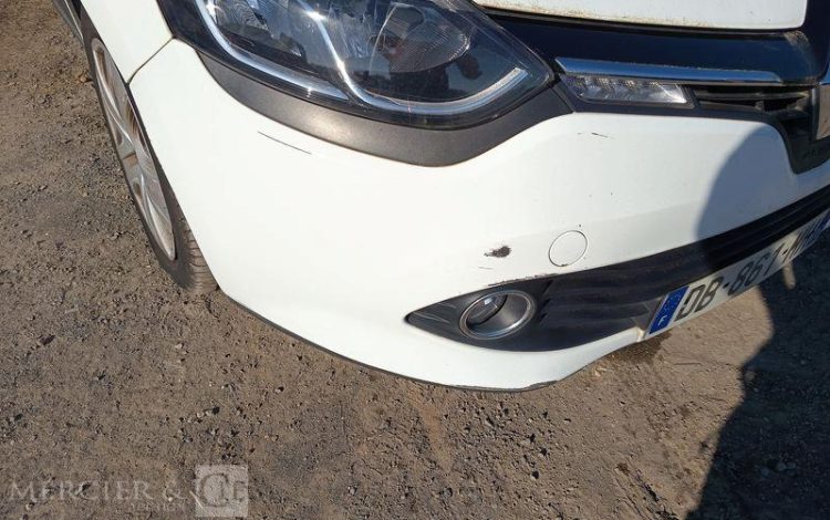 RENAULT CLIO IV 5 Portes 0.9 TCe 12V Energy eco2 S&S 90 cv – EQUIPEE GAZ – ANNEE 2013 BLANC DB-861-MH