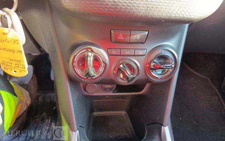 PEUGEOT 2008 1,4 HDI 16V 68CV ACTIVE – DIESEL – 249356 KMS – ANNEE 2014 BLANC DC-917-RT