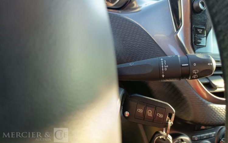 PEUGEOT 2008 1,4 HDI 16V 68CV ACTIVE – DIESEL – 249356 KMS – ANNEE 2014 BLANC DC-917-RT