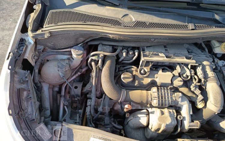 PEUGEOT 2008 1,4 HDI 16V 68CV ACTIVE – DIESEL – 249356 KMS – ANNEE 2014 BLANC DC-917-RT