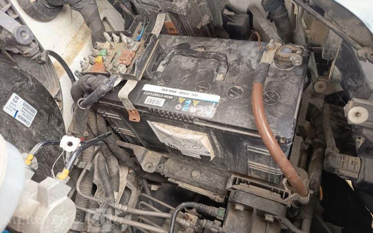 IVECO DAILY 35C15 146 CV – DIESEL – 180958 KMS – ANNEE 2014 BLANC DD-111-DT