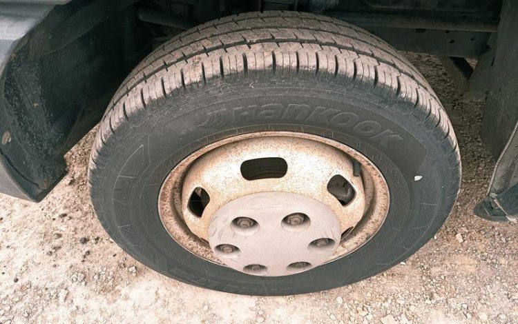 IVECO DAILY 35C15 146 CV – DIESEL – 180958 KMS – ANNEE 2014 BLANC DD-111-DT