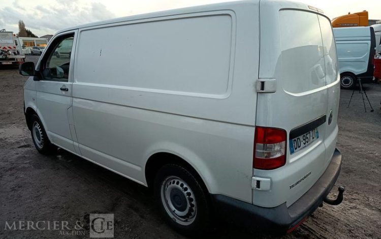 VOLKSWAGEN TRANSPORTER T5 PHASE 2 (7E) Fourgon 2.0 TDI- POUR PIECES SANS CG – PAS DE REGUL BLANC DD-957-ZT