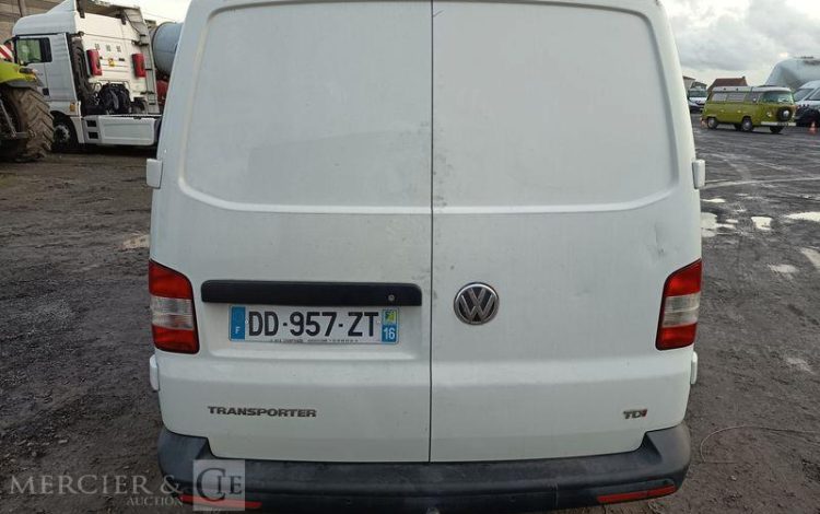 VOLKSWAGEN TRANSPORTER T5 PHASE 2 (7E) Fourgon 2.0 TDI- POUR PIECES SANS CG – PAS DE REGUL BLANC DD-957-ZT
