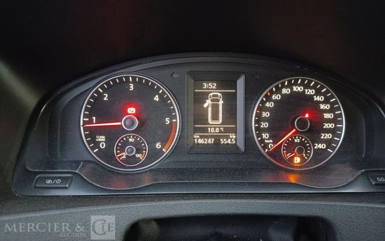 VOLKSWAGEN TRANSPORTER T5 PHASE 2 (7E) Fourgon 2.0 TDI- POUR PIECES SANS CG – PAS DE REGUL BLANC DD-957-ZT