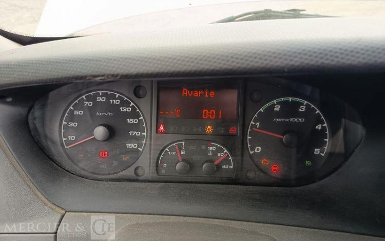 IVECO DAILY 35C17 170 CV – DIESEL – 193216 KMS – ANNEE 2014 BLANC DF-524-WJ