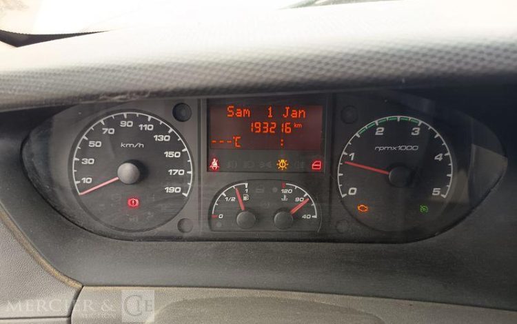 IVECO DAILY 35C17 170 CV – DIESEL – 193216 KMS – ANNEE 2014 BLANC DF-524-WJ