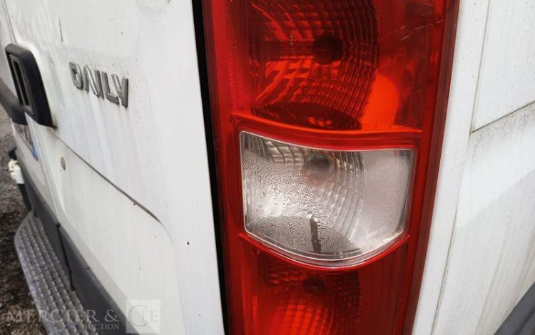 IVECO DAILY 35C17 170 CV – DIESEL – 193216 KMS – ANNEE 2014 BLANC DF-524-WJ