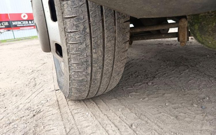 IVECO DAILY 35C17 170 CV – DIESEL – 193216 KMS – ANNEE 2014 BLANC DF-524-WJ