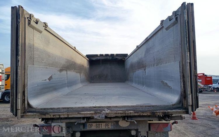 BENALU SEMI REMORQUE BENNE TP ALU 3 ESSIEUX – CU : 32,74 TONNES- ANNEE 2015  DP-601-PE