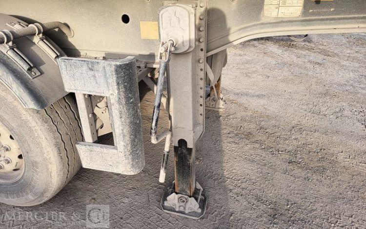 BENALU SEMI REMORQUE BENNE TP ALU 3 ESSIEUX – CU : 32,74 TONNES- ANNEE 2015  DP-601-PE