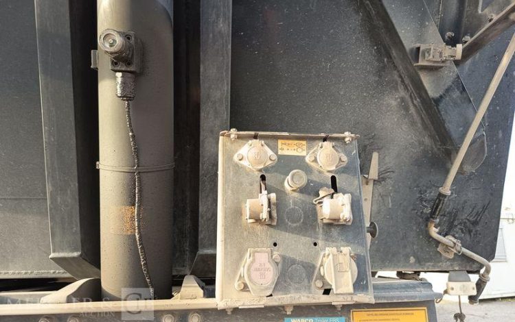 BENALU SEMI REMORQUE BENNE TP ALU 3 ESSIEUX – CU : 32,74 TONNES- ANNEE 2015  DP-601-PE