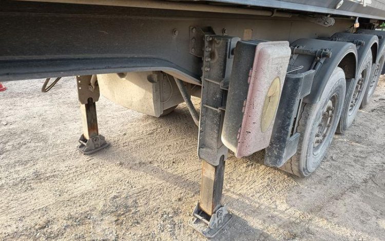 BENALU SEMI REMORQUE BENNE TP ALU 3 ESSIEUX – CU : 32,74 TONNES- ANNEE 2015  DP-601-PE