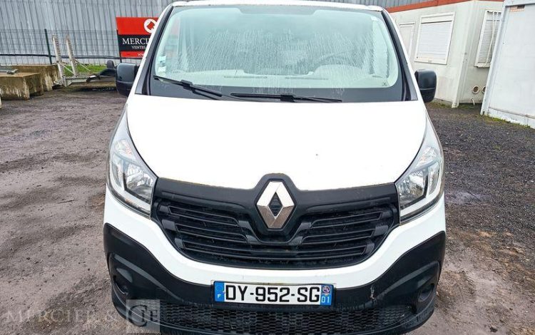 RENAULT TRAFIC III L2H1 1200 1.6 dCi 16V 115 cv – DIESEL – 102748 KMS – ANNEE 2015 BLANC DY-952-SG