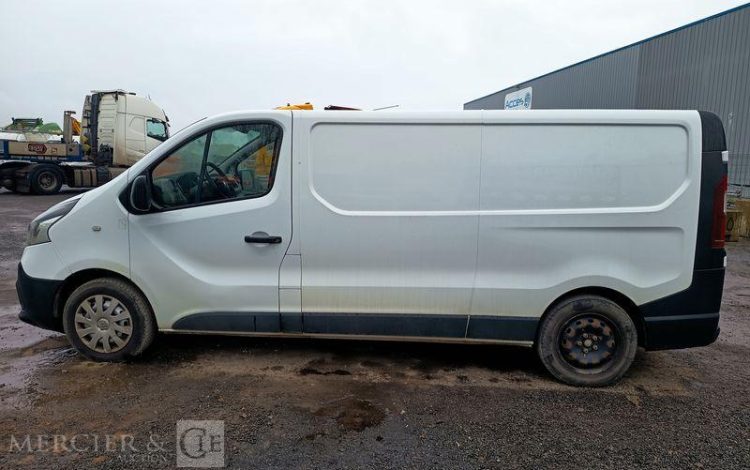 RENAULT TRAFIC III L2H1 1200 1.6 dCi 16V 115 cv – DIESEL – 102748 KMS – ANNEE 2015 BLANC DY-952-SG