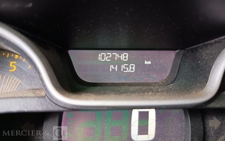 RENAULT TRAFIC III L2H1 1200 1.6 dCi 16V 115 cv – DIESEL – 102748 KMS – ANNEE 2015 BLANC DY-952-SG