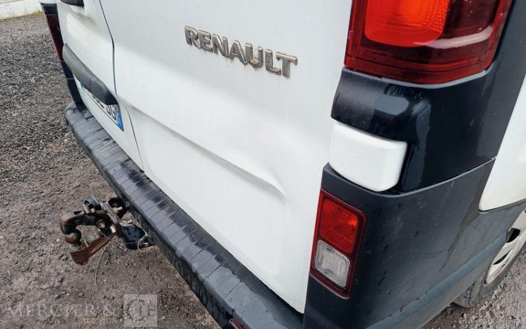 RENAULT TRAFIC III L2H1 1200 1.6 dCi 16V 115 cv – DIESEL – 102748 KMS – ANNEE 2015 BLANC DY-952-SG
