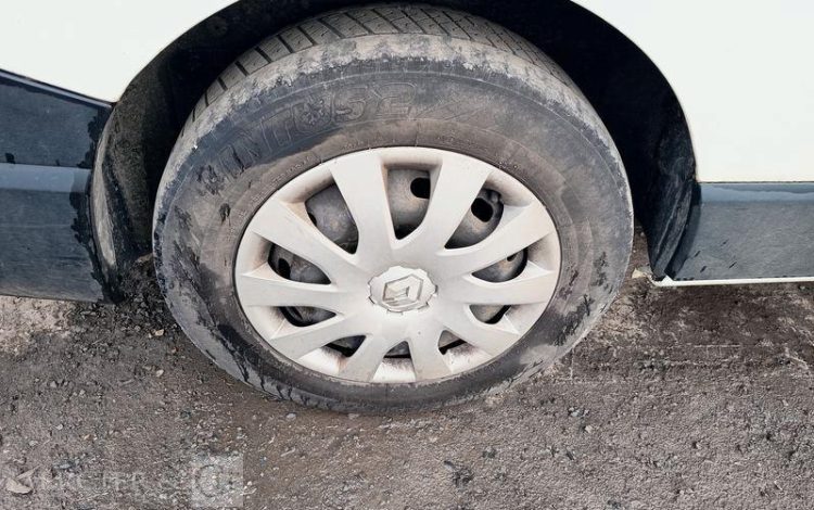 RENAULT TRAFIC III L2H1 1200 1.6 dCi 16V 115 cv – DIESEL – 102748 KMS – ANNEE 2015 BLANC DY-952-SG