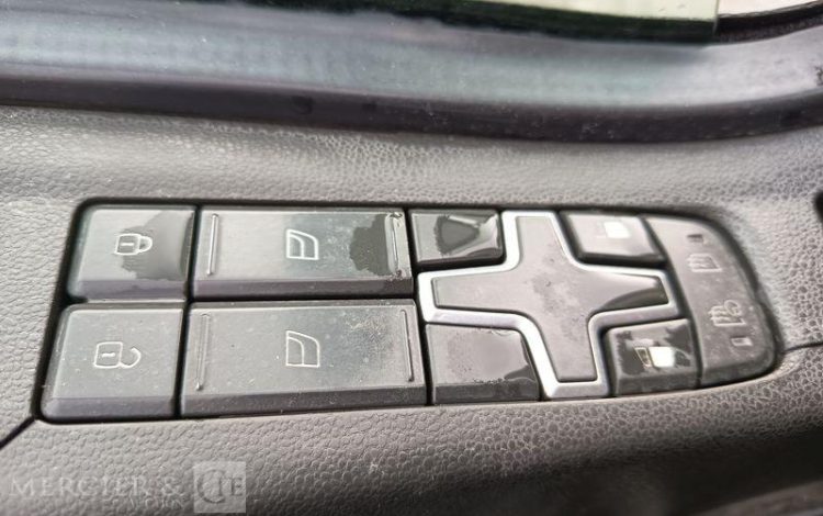 VOLVO PORTEUR FMX 410 8X4 BENNE TP CALORIFUGEE – DIESEL – 368131 KMS – ANNEE 2016 BLANC EB-123-LM