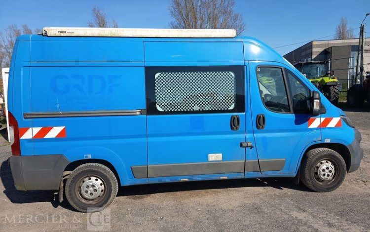 PEUGEOT BOXER  III Phase 3 Fourgon 335 L2H1 2.0 BlueHDi 16V  S&S 163 cv – ANNEE 2016 BLEU EH-077-NE