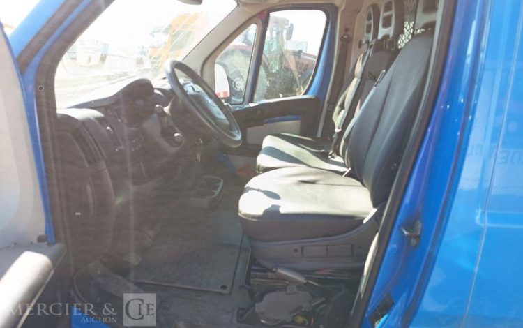 PEUGEOT BOXER  III Phase 3 Fourgon 335 L2H1 2.0 BlueHDi 16V  S&S 163 cv – ANNEE 2016 BLEU EH-077-NE