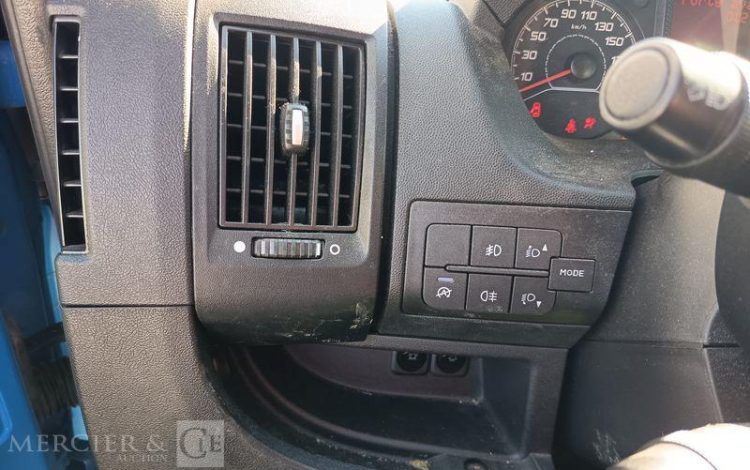 PEUGEOT BOXER  III Phase 3 Fourgon 335 L2H1 2.0 BlueHDi 16V  S&S 163 cv – ANNEE 2016 BLEU EH-077-NE