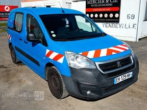 PEUGEOT PARTNER Utilitaire Phase 2 L1 850kg 1.6 Blue HDi FAP  S&S 99 cv – ANNEE 2016 BLEU EH-129-HH