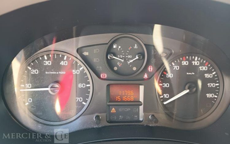 PEUGEOT PARTNER Utilitaire Phase 2 L1 850kg 1.6 Blue HDi FAP  S&S 99 cv – ANNEE 2016 BLEU EH-129-HH