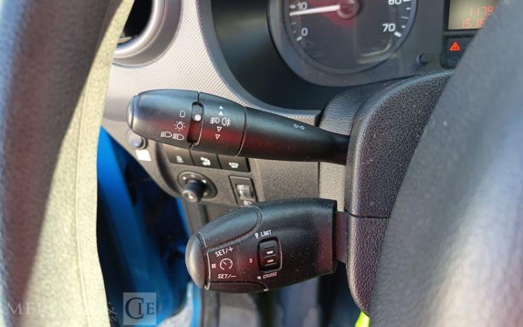 PEUGEOT PARTNER Utilitaire Phase 2 L1 850kg 1.6 Blue HDi FAP  S&S 99 cv – ANNEE 2016 BLEU EH-129-HH