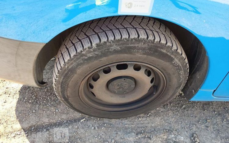 PEUGEOT PARTNER Utilitaire Phase 2 L1 850kg 1.6 Blue HDi FAP  S&S 99 cv – ANNEE 2016 BLEU EH-129-HH