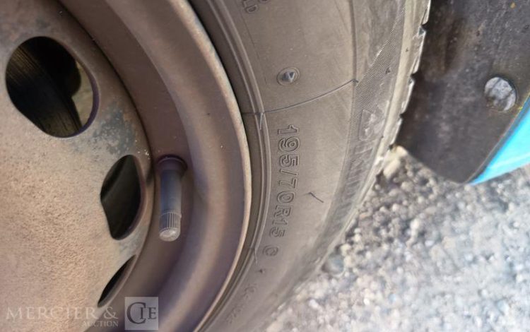 PEUGEOT PARTNER Utilitaire Phase 2 L1 850kg 1.6 Blue HDi FAP  S&S 99 cv – ANNEE 2016 BLEU EH-129-HH